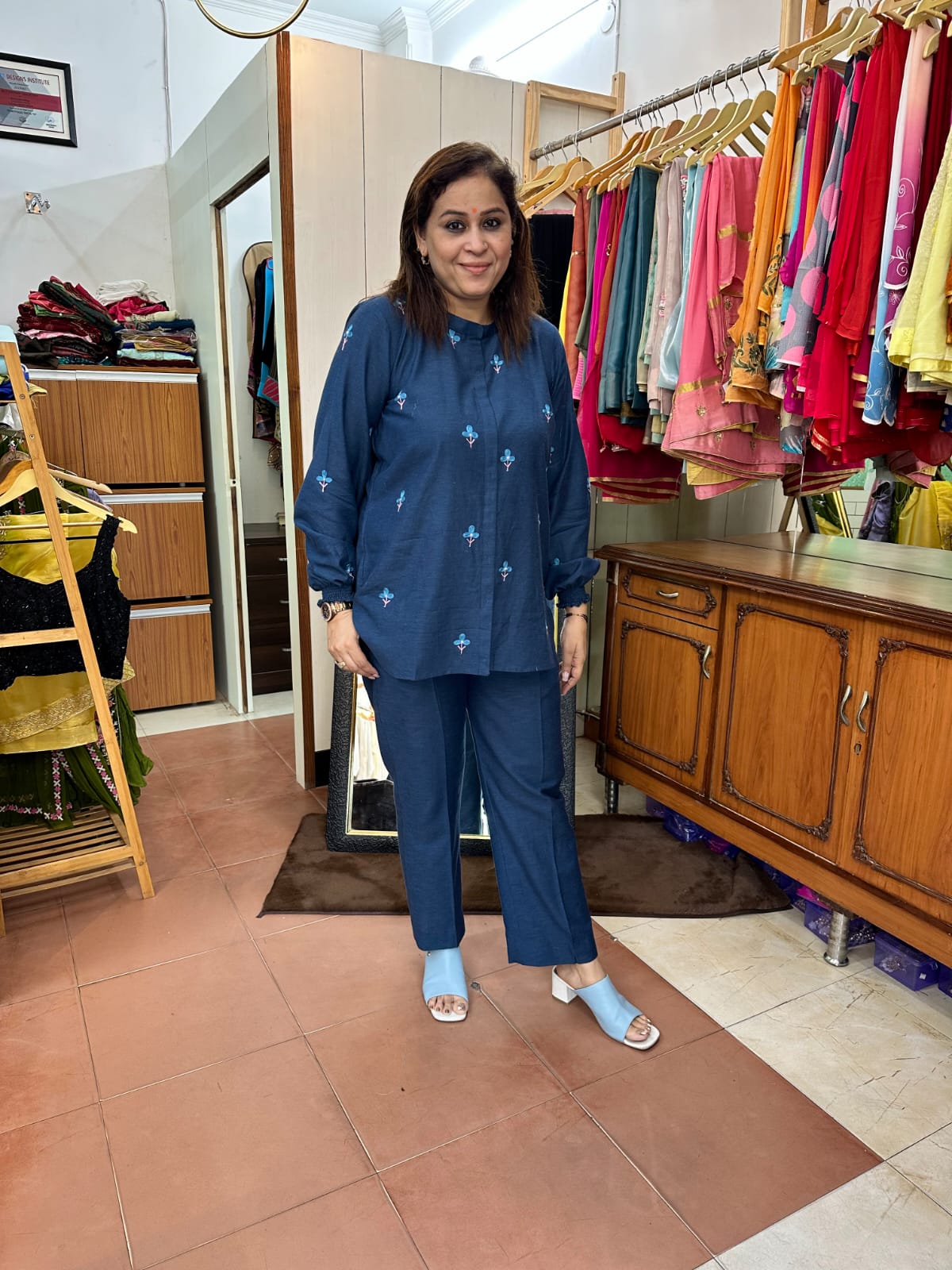 Smart Casual Resham Work Co-ord in Breathable Cotton Linen